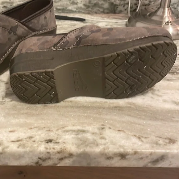 Clog shimmery NWT - Picture 3 of 3